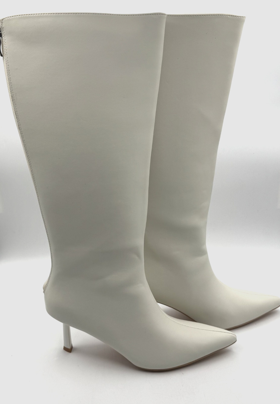 Meshki Womens Jesi Faux Leather Boots, Ivory, Size 38-7.5 NEW w/Extra Tips, NIB